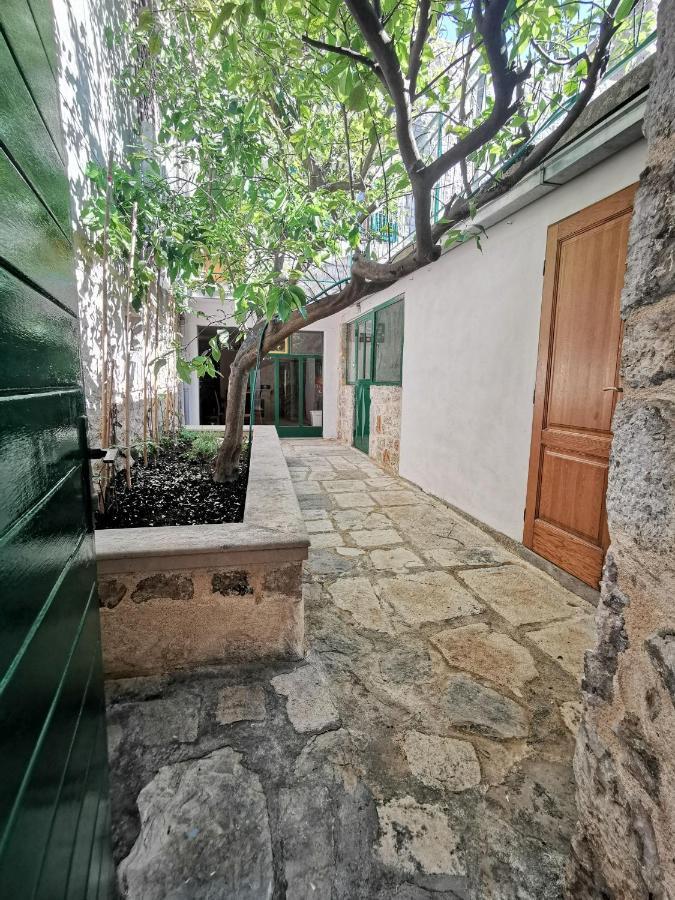 Villa Authentico Deluxe Stari Grad Stari Grad  Esterno foto