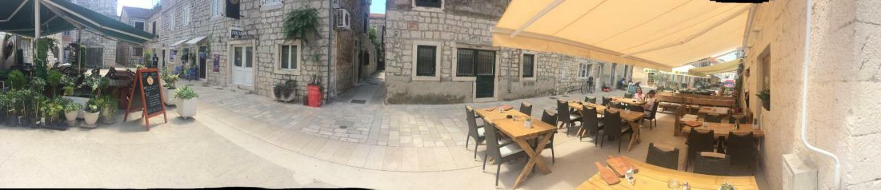 Villa Authentico Deluxe Stari Grad Stari Grad  Esterno foto